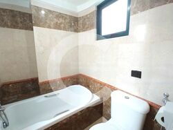 Surrey Road (D11), Condominium #481086671